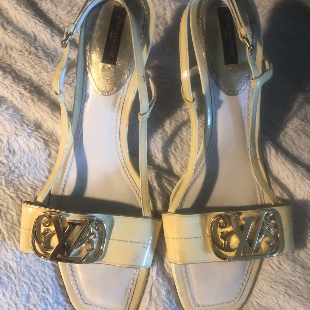 Authentic LOUIS VUITTON strappy heels pumps women’s shoes size 8.5 US
